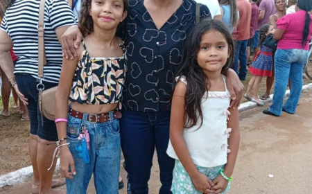 São Félix do Xingu: Cumadre Crys aparece em fotos com crianças